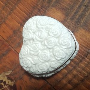 VINTAGE Lenox White Porcelain Rose Heart Box